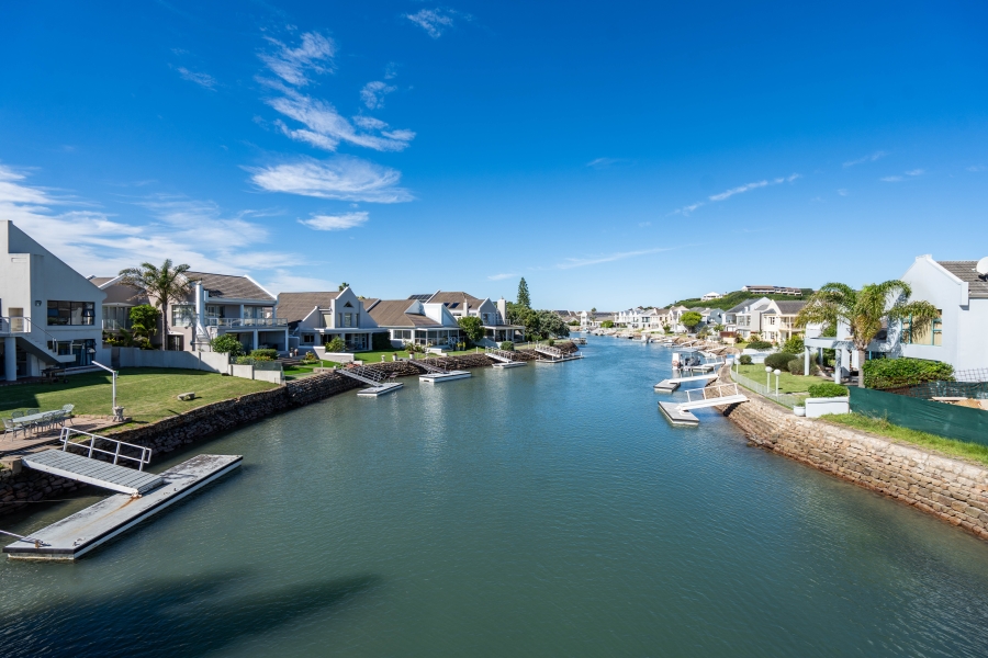 7 Bedroom Property for Sale in Royal Alfred Marina Eastern Cape